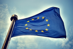 EU fines 3 banks $520 million over market rigging